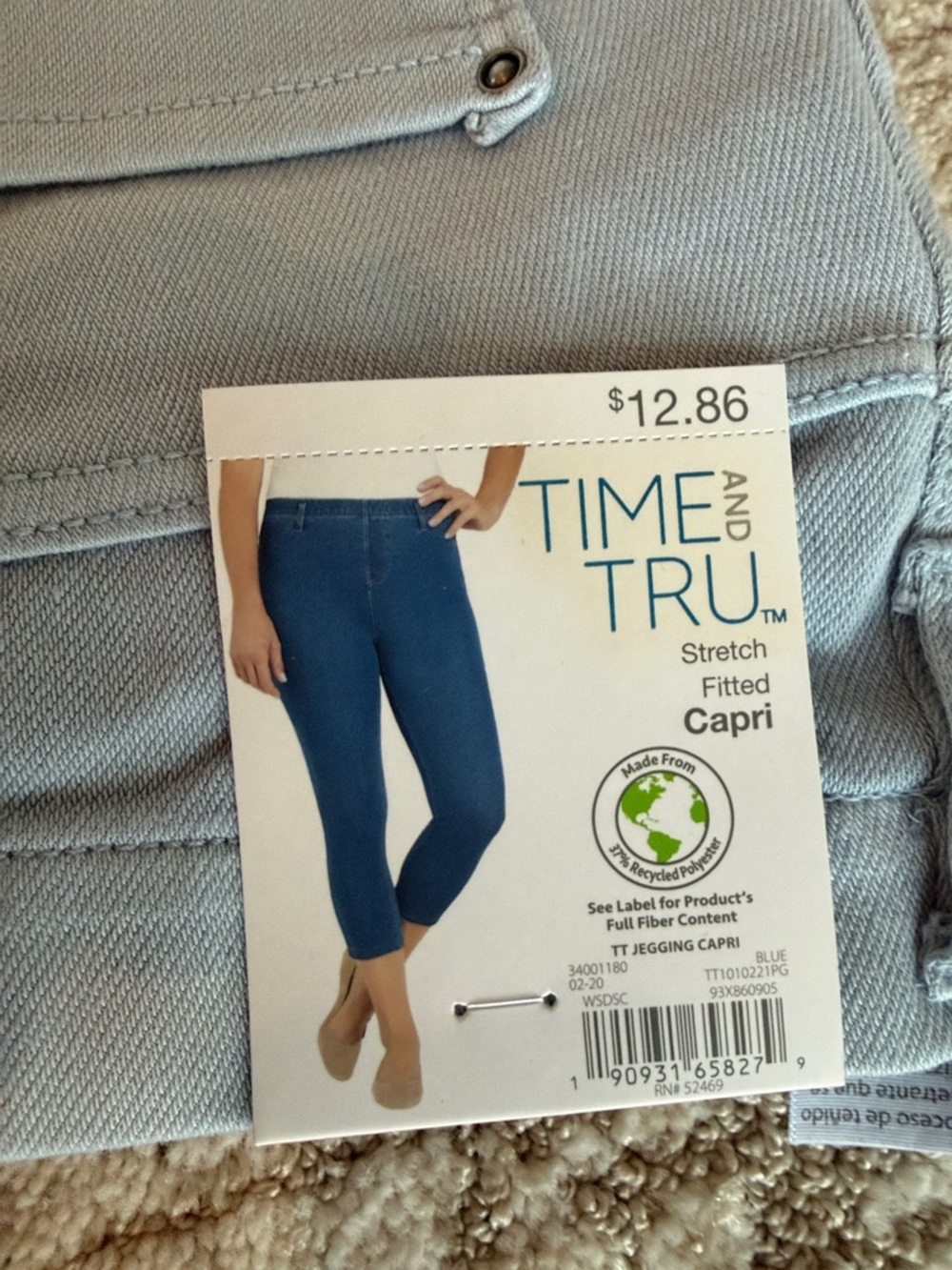 Bundle - Time and Tru Women’s Denim Capris - Light Blue and Black - Picture 3 of 10